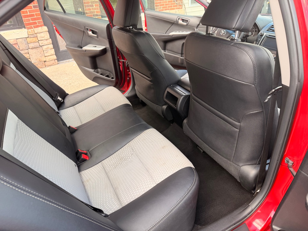 Photo 14 of this TOYOTA CAMRY