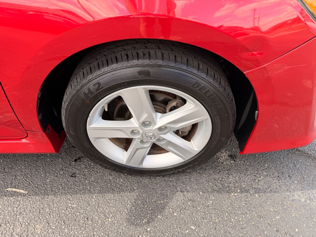 Photo 31 of this TOYOTA CAMRY