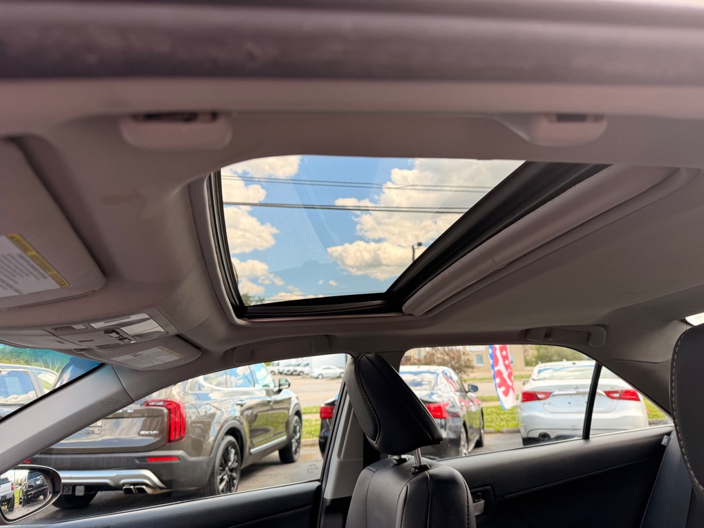 Photo 27 of this TOYOTA CAMRY