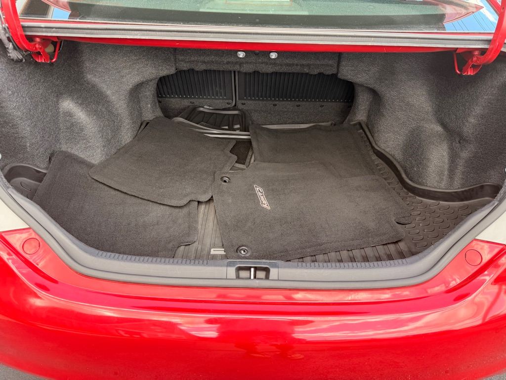 Photo 13 of this TOYOTA CAMRY