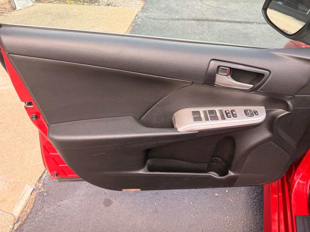 Photo 10 of this TOYOTA CAMRY