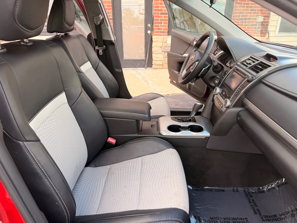 Photo 19 of this TOYOTA CAMRY