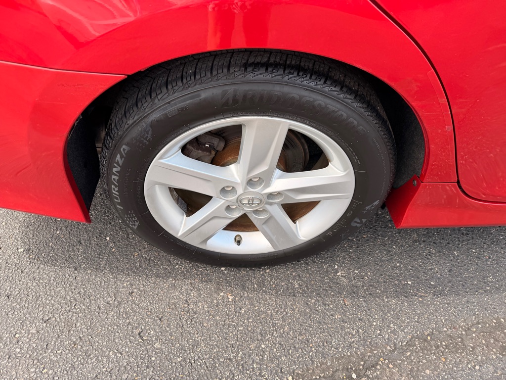 Photo 30 of this TOYOTA CAMRY