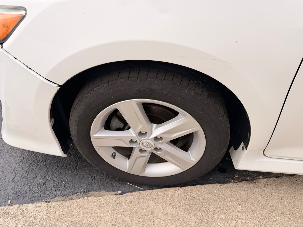 Photo 18 of this TOYOTA CAMRY