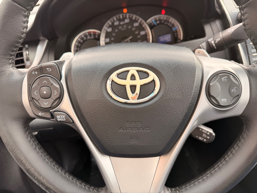 Photo 10 of this TOYOTA CAMRY