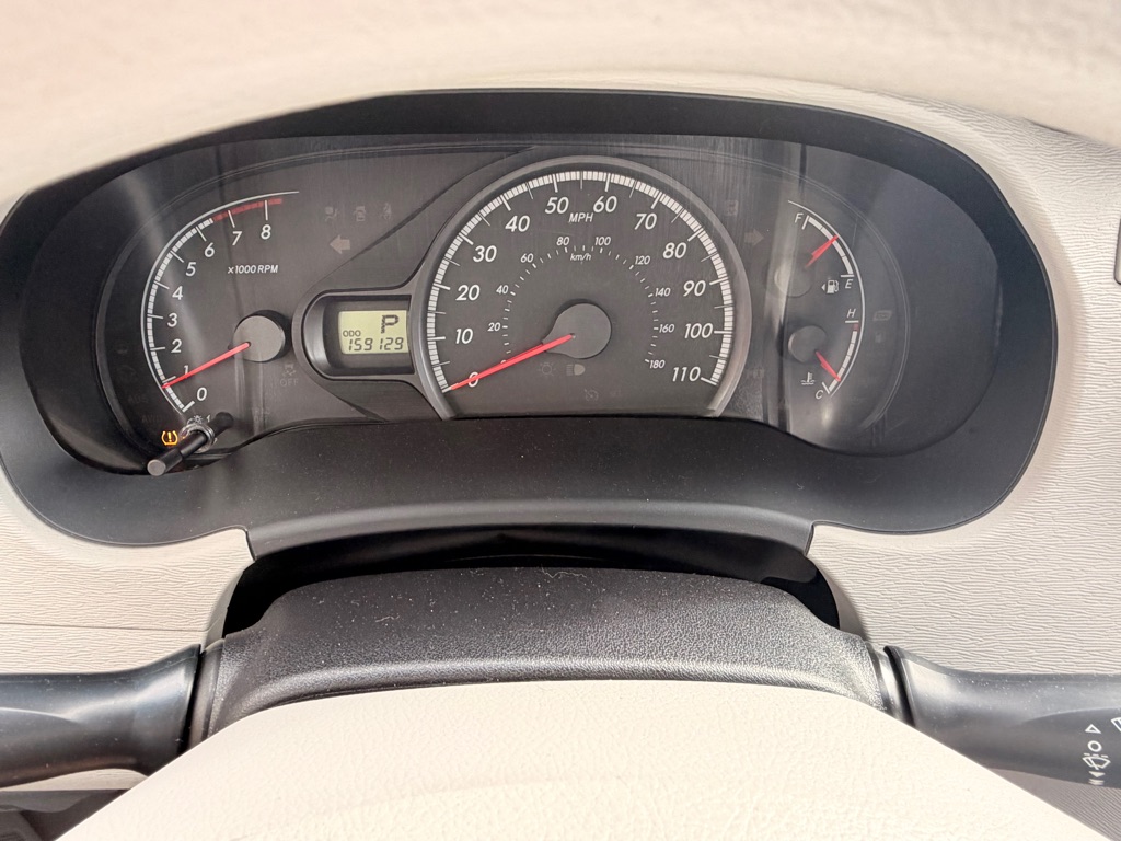 Photo 23 of this TOYOTA SIENNA