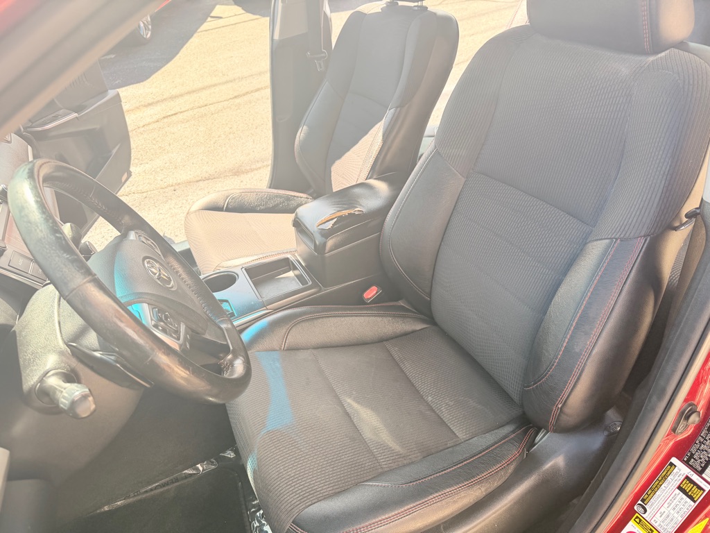 Photo 10 of this TOYOTA CAMRY