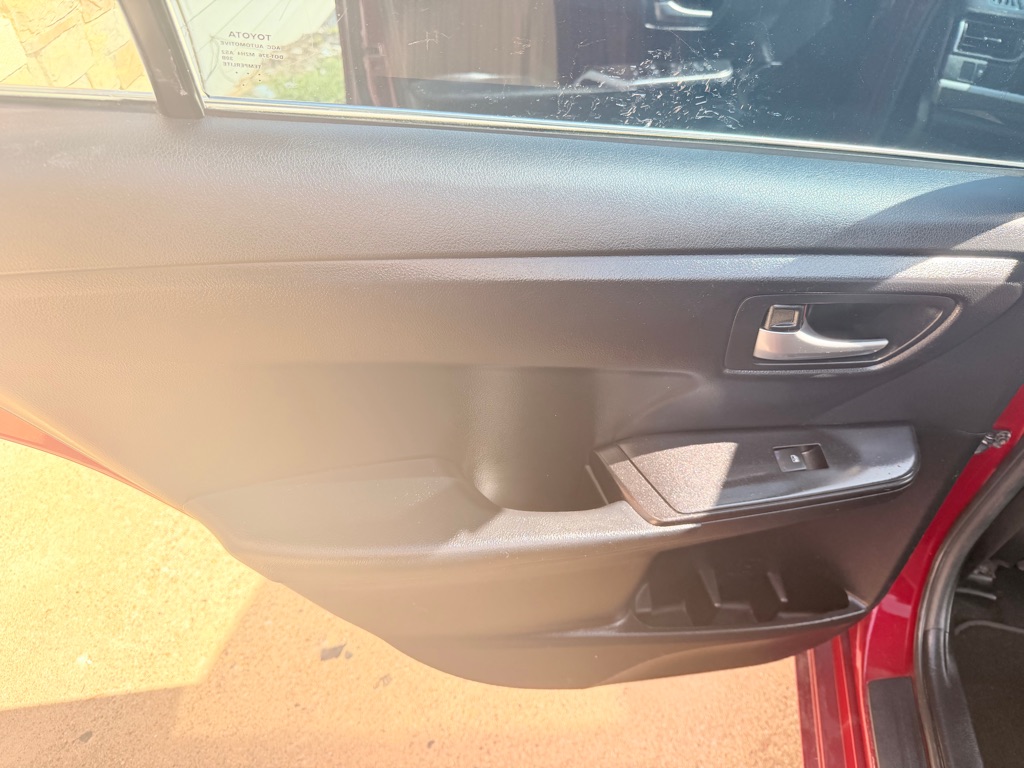 Photo 13 of this TOYOTA CAMRY