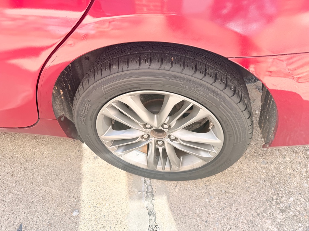 Photo 28 of this TOYOTA CAMRY