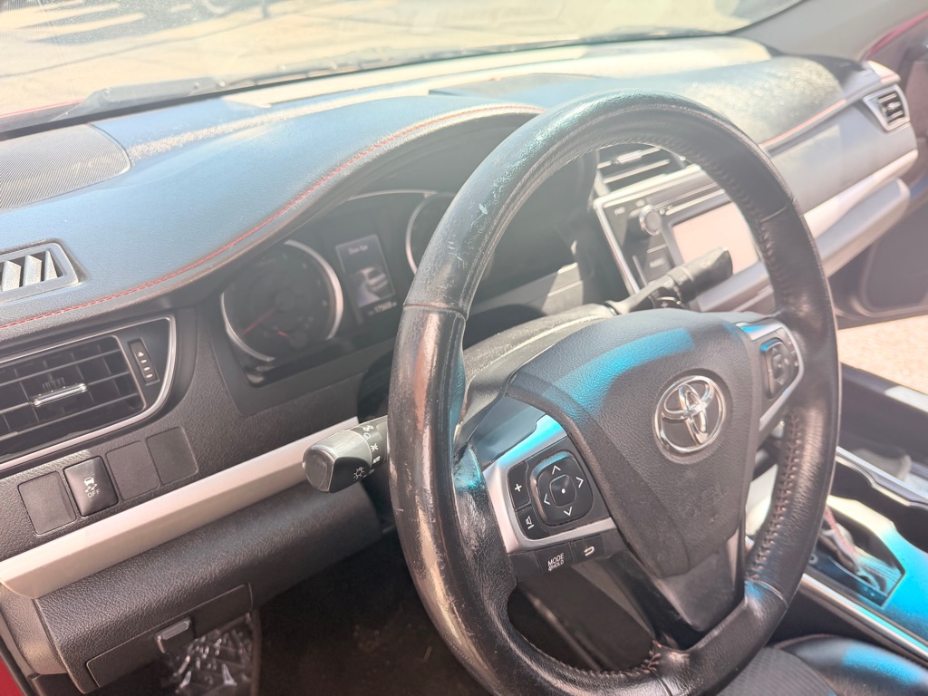 Photo 8 of this TOYOTA CAMRY