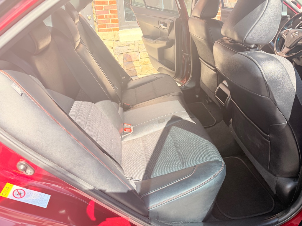 Photo 15 of this TOYOTA CAMRY