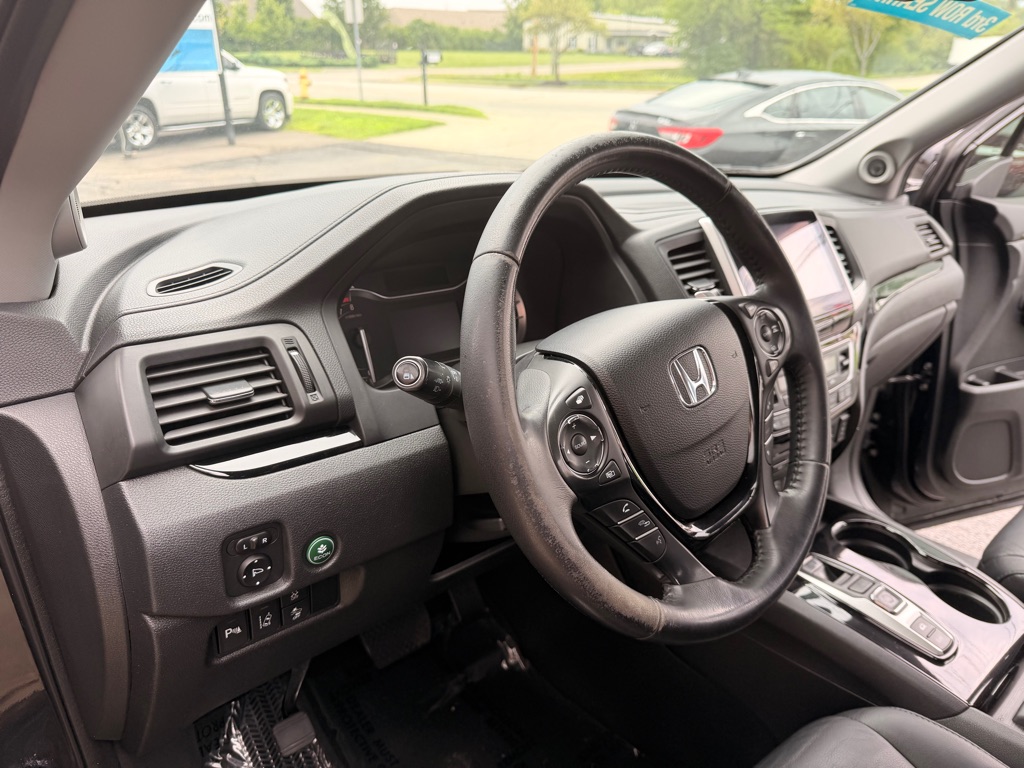 Photo 8 of this HONDA PILOT