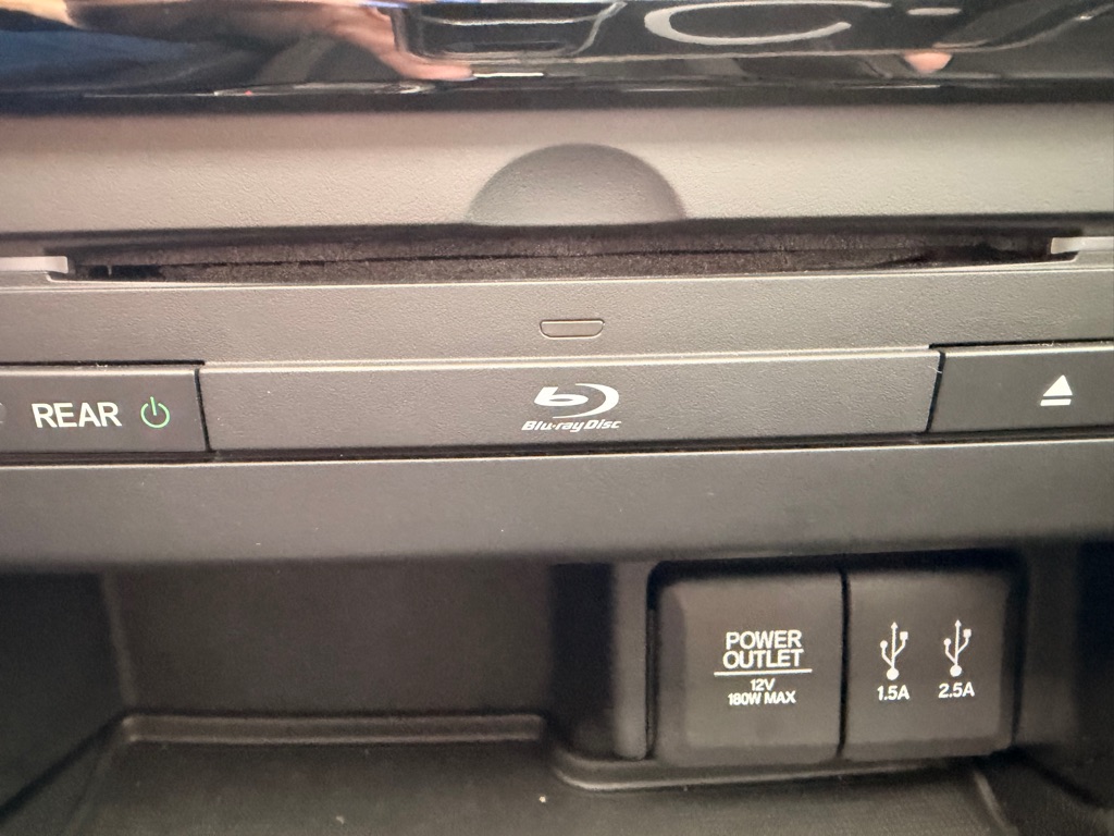 Photo 32 of this HONDA PILOT