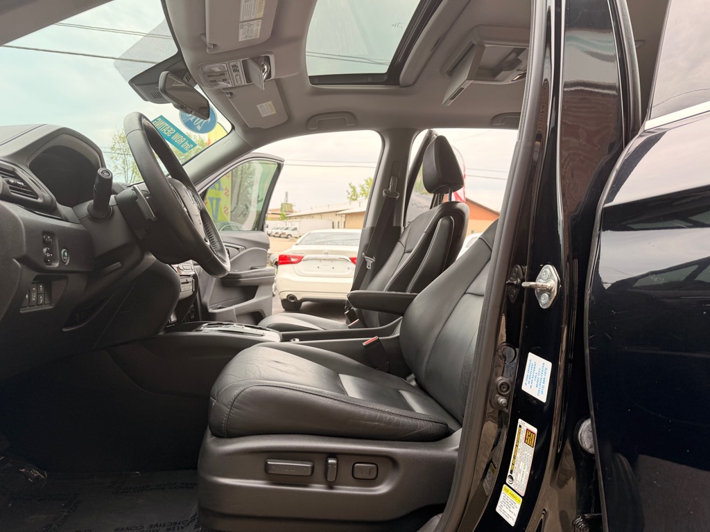 Photo 9 of this HONDA PILOT