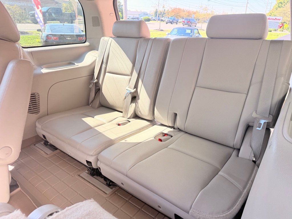 Photo 14 of this CHEVROLET TAHOE