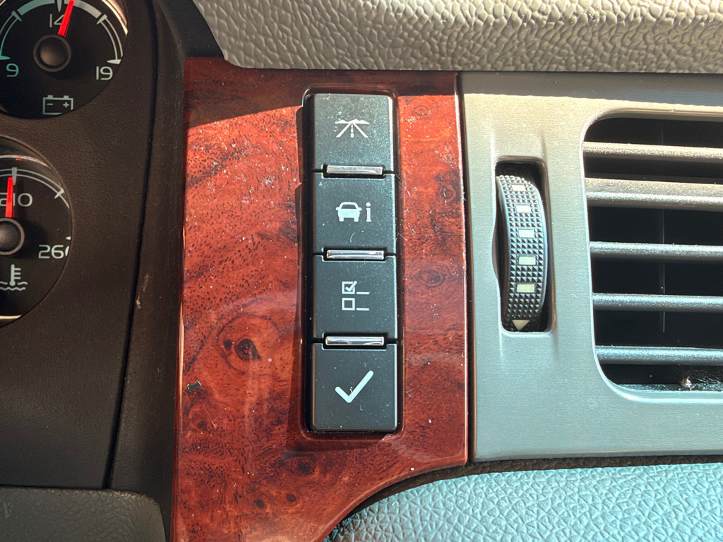 Photo 29 of this CHEVROLET TAHOE