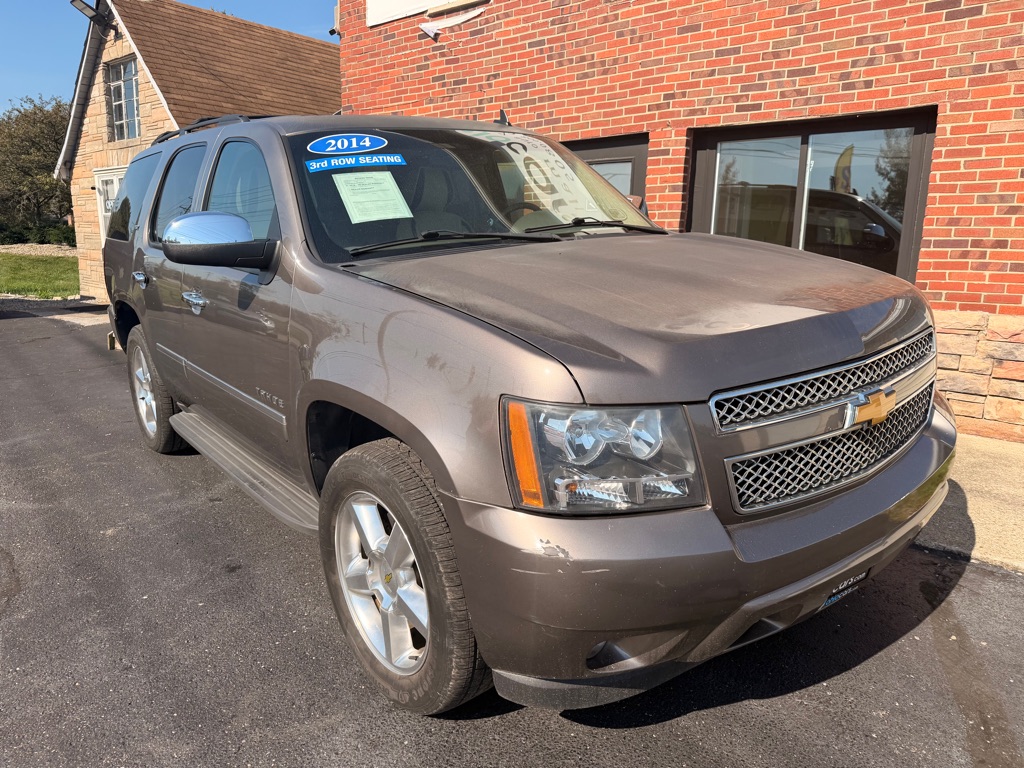 Photo 2 of this CHEVROLET TAHOE