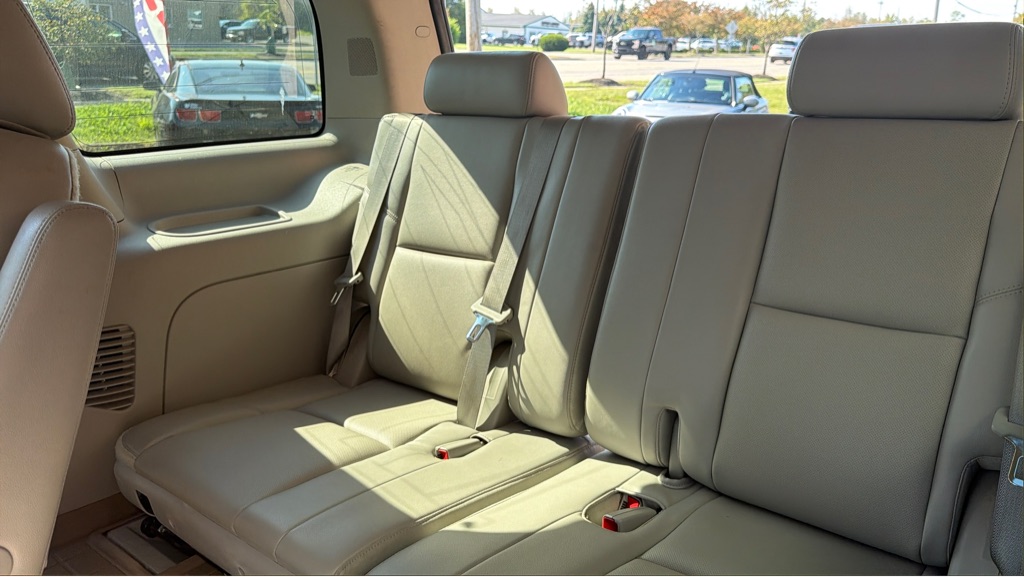 Photo 13 of this CHEVROLET TAHOE