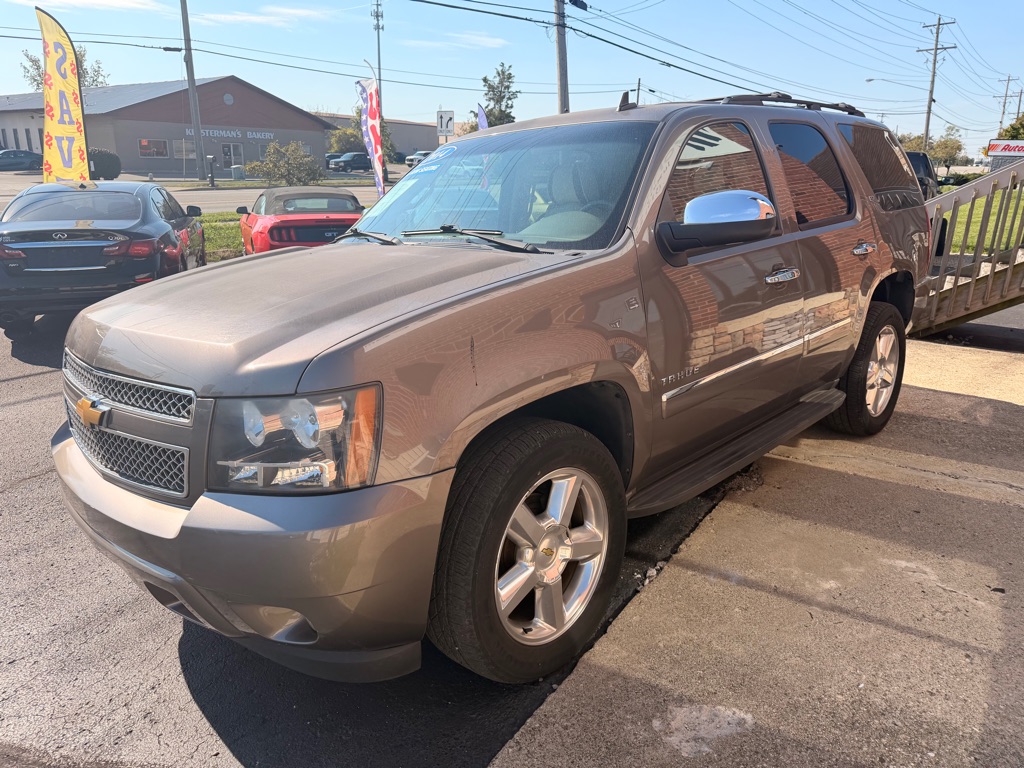 Photo 4 of this CHEVROLET TAHOE