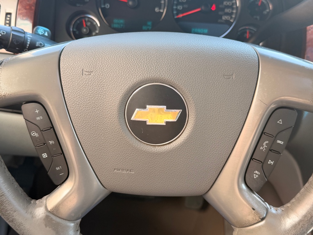 Photo 26 of this CHEVROLET TAHOE