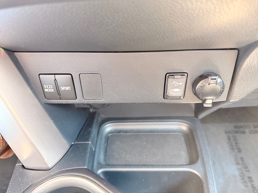 Photo 24 of this TOYOTA RAV4