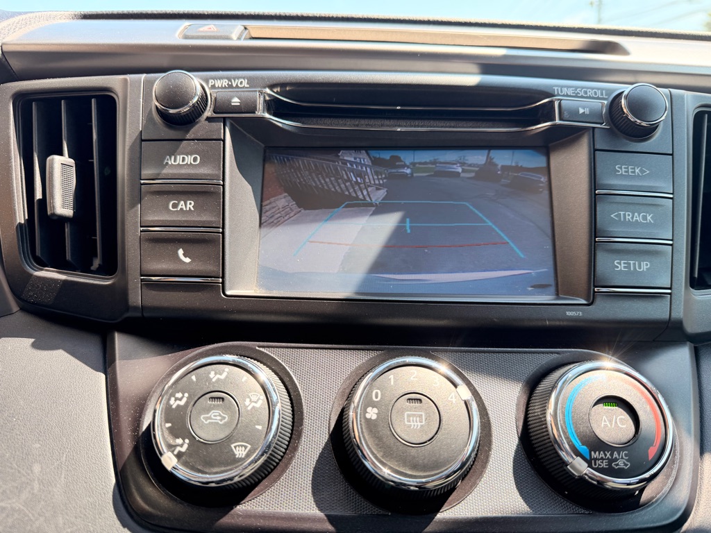 Photo 23 of this TOYOTA RAV4