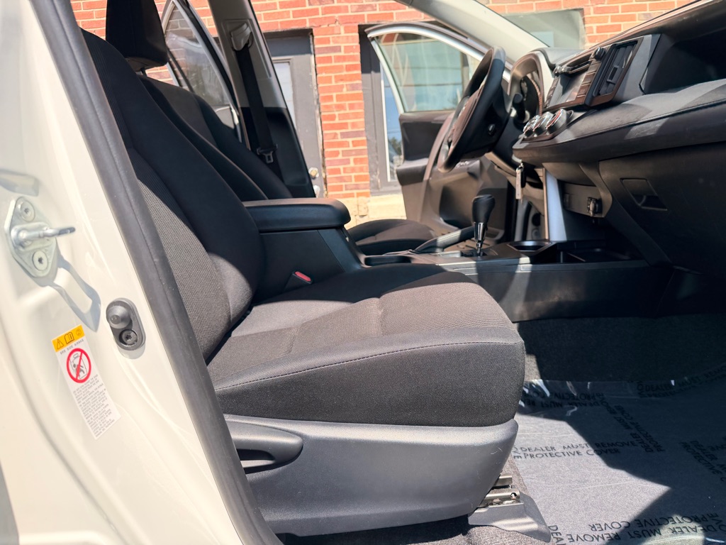 Photo 16 of this TOYOTA RAV4
