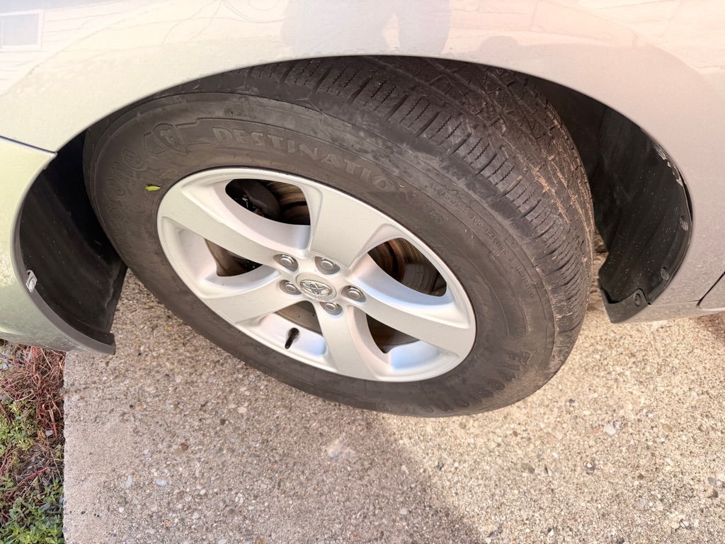 Photo 28 of this TOYOTA SIENNA