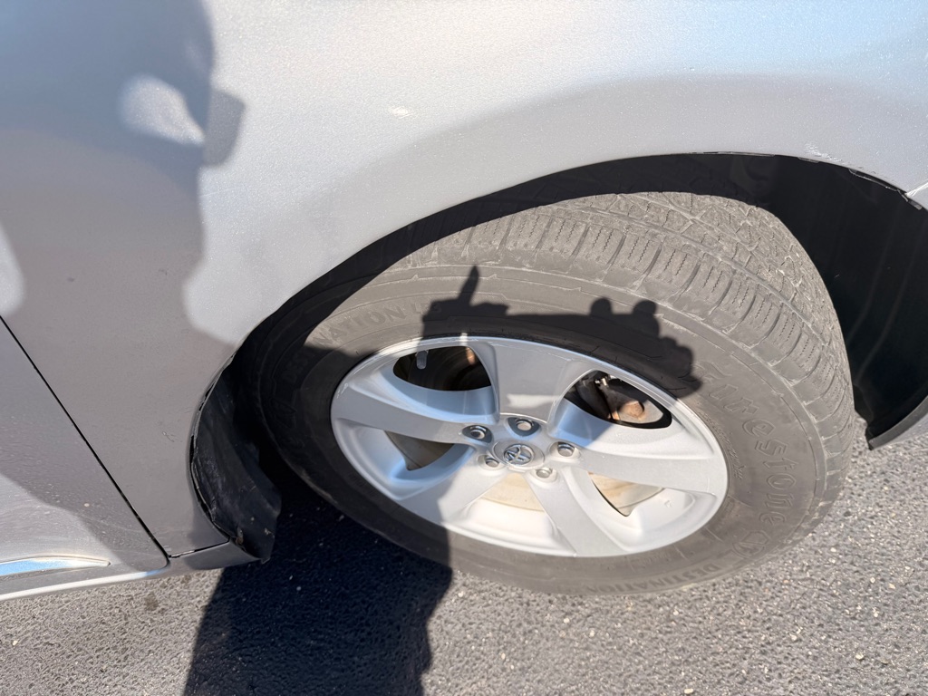 Photo 29 of this TOYOTA SIENNA