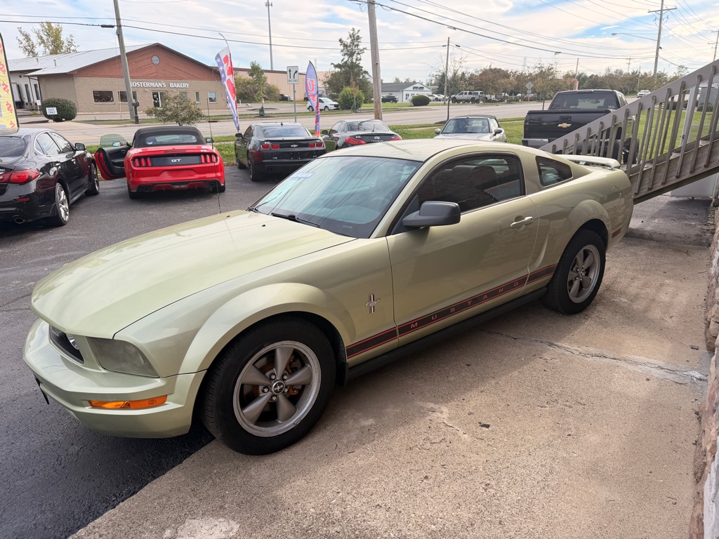 Photo 4 of this FORD MUSTANG