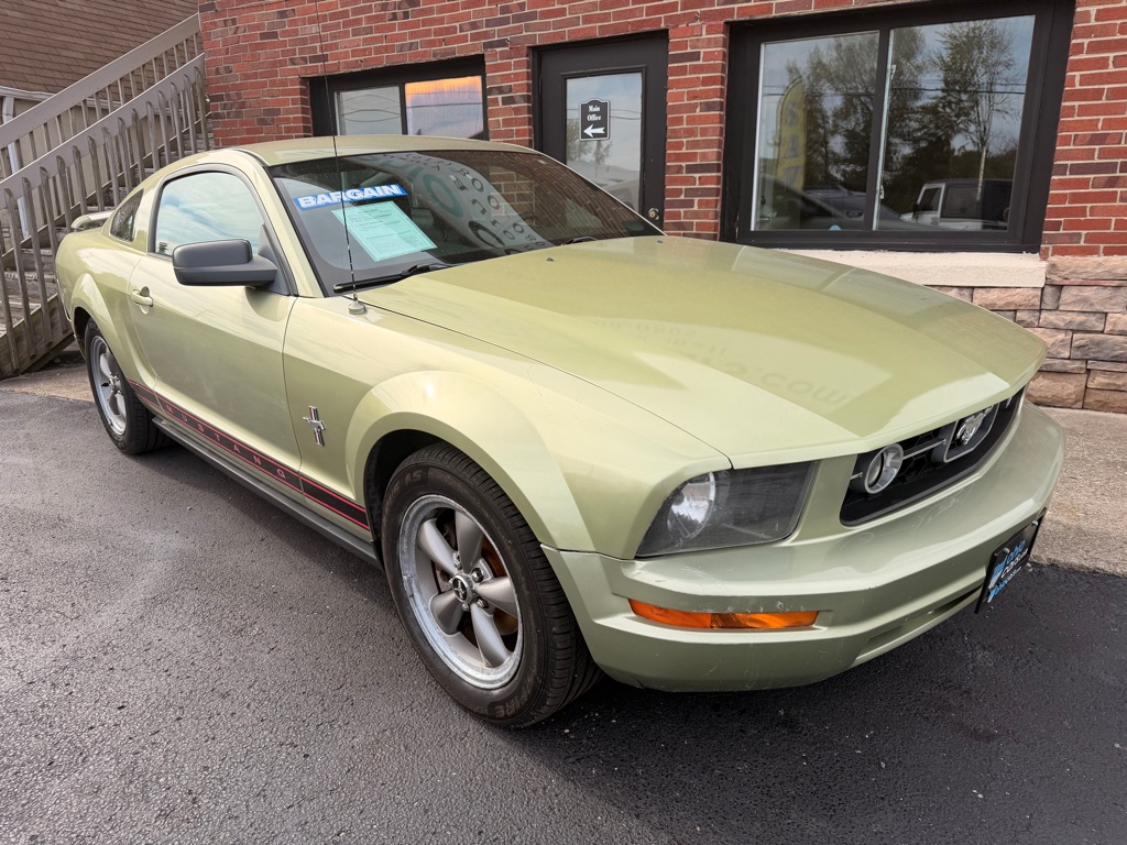 Photo 2 of this FORD MUSTANG