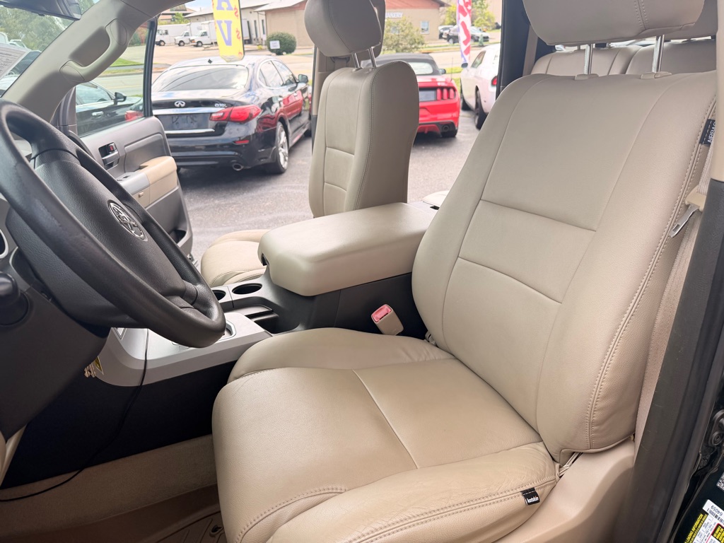 Photo 11 of this TOYOTA TUNDRA