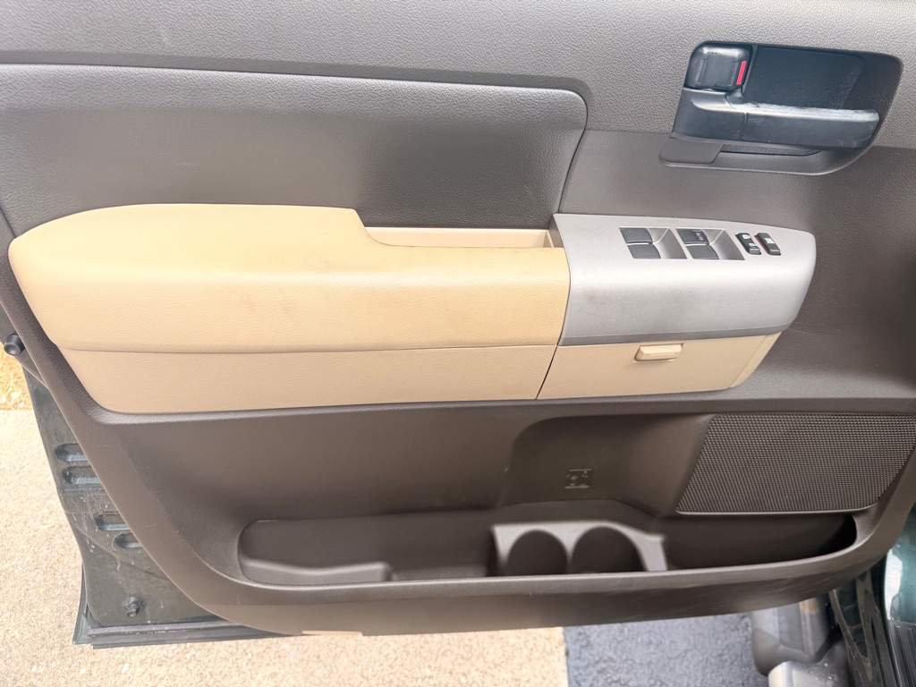 Photo 12 of this TOYOTA TUNDRA