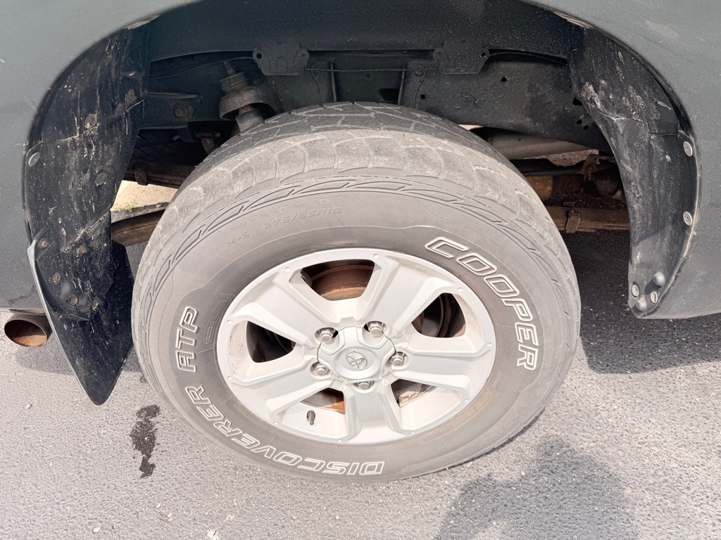 Photo 31 of this TOYOTA TUNDRA