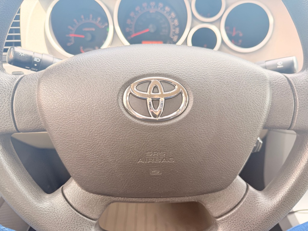 Photo 22 of this TOYOTA TUNDRA