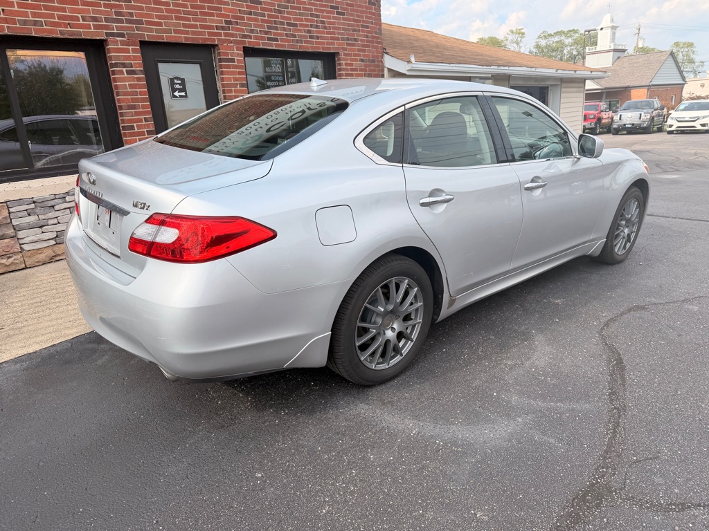 Photo 7 of this INFINITI M37