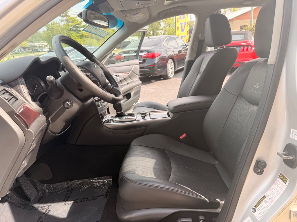 Photo 9 of this INFINITI M37
