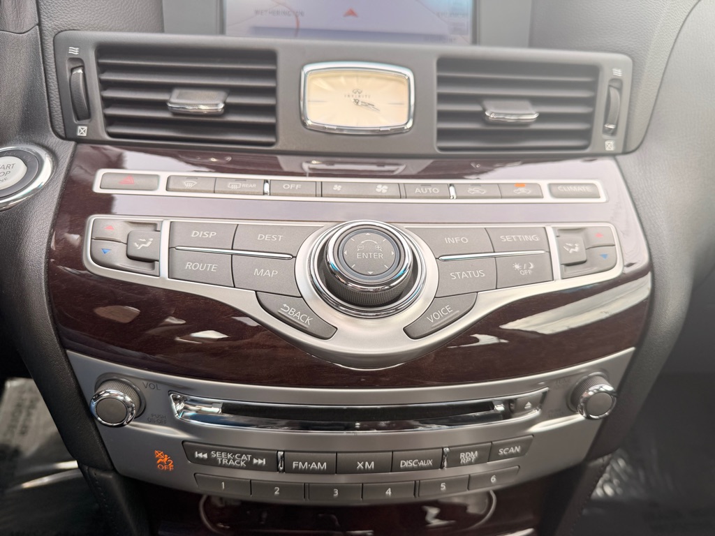 Photo 32 of this INFINITI M37