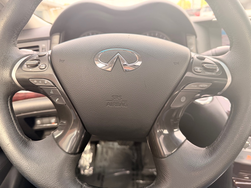 Photo 28 of this INFINITI M37