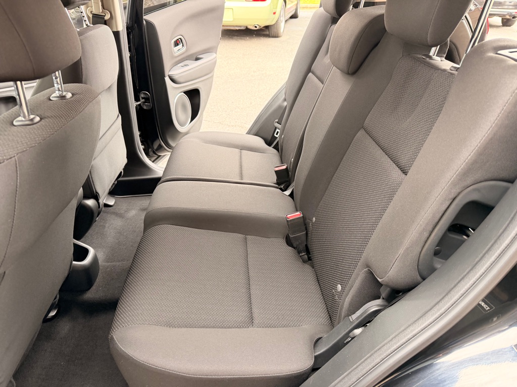 Photo 12 of this HONDA HR-V