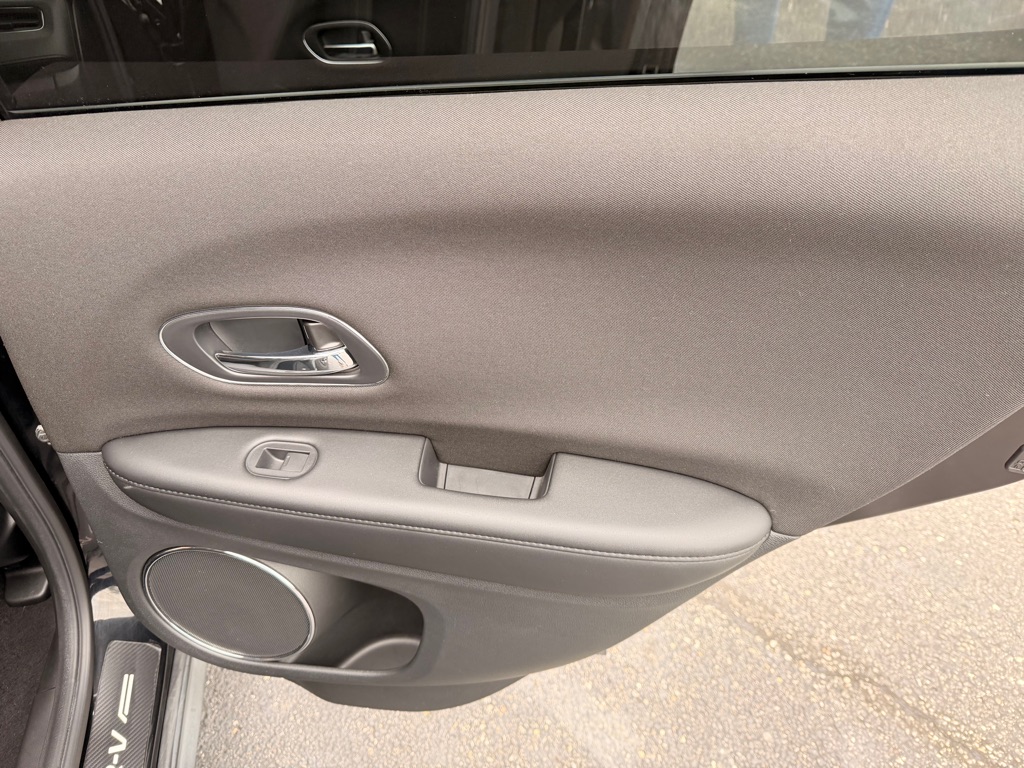Photo 16 of this HONDA HR-V