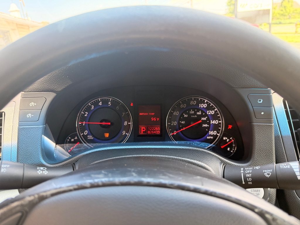 Photo 23 of this INFINITI G37 SEDAN