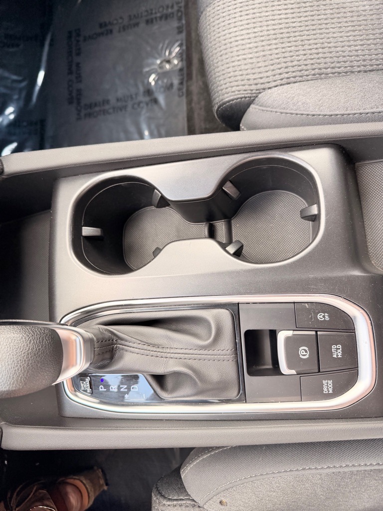 Photo 29 of this HYUNDAI SANTA FE
