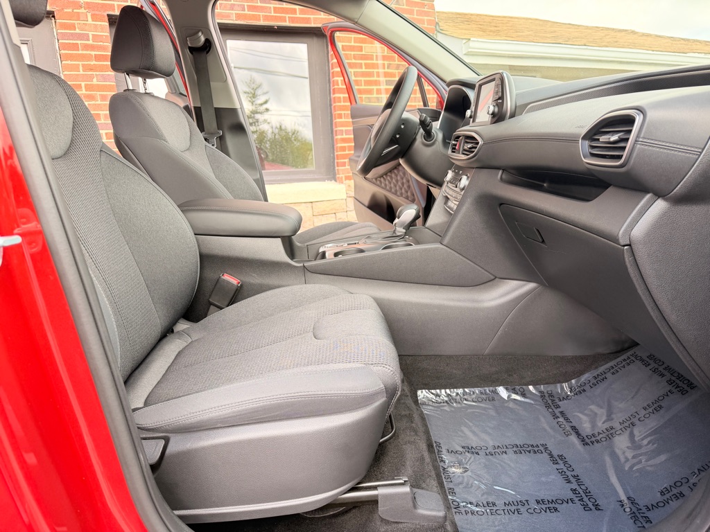 Photo 18 of this HYUNDAI SANTA FE