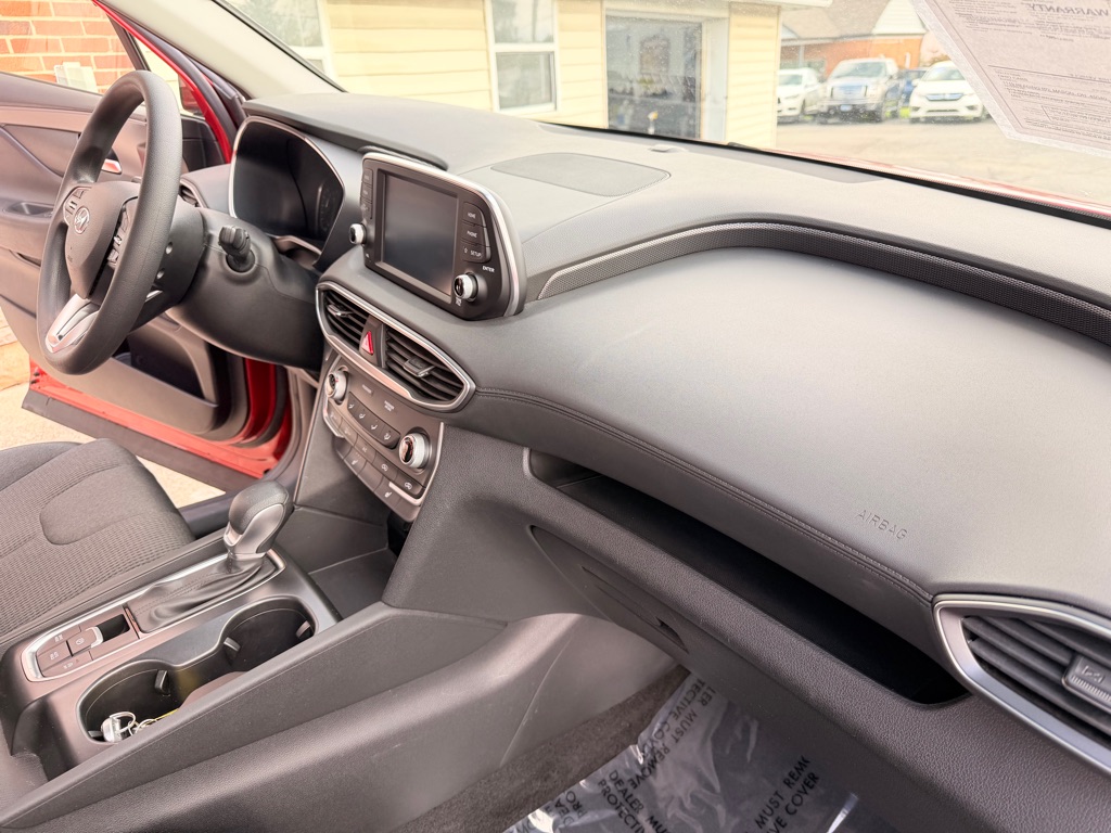 Photo 17 of this HYUNDAI SANTA FE