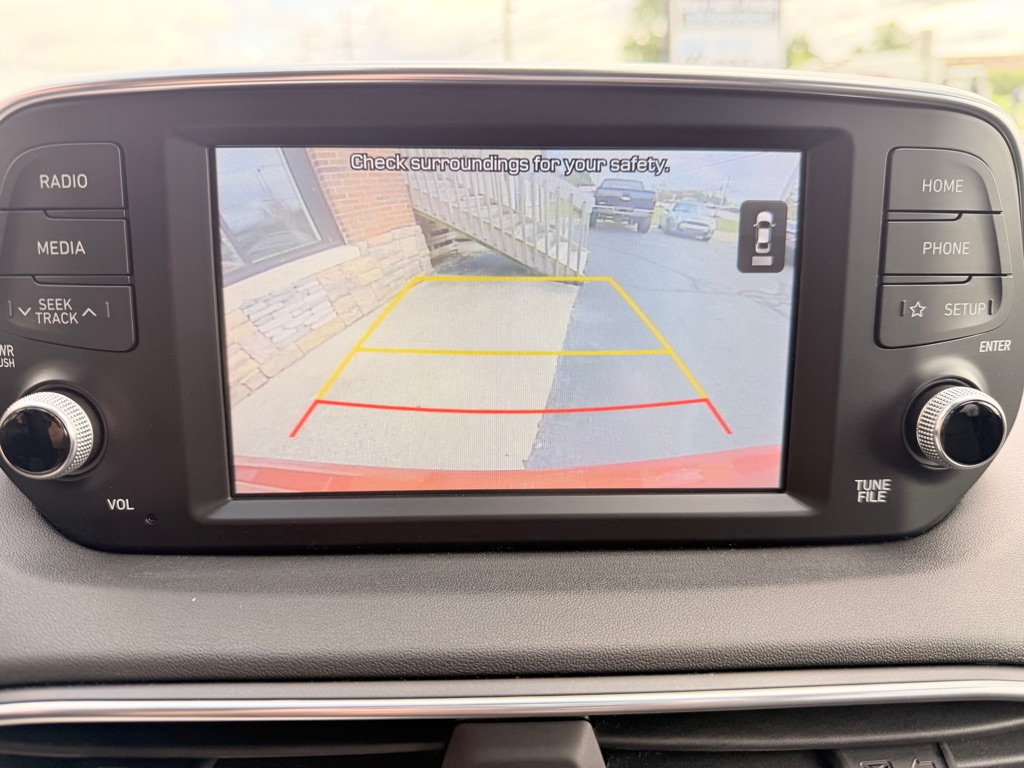 Photo 26 of this HYUNDAI SANTA FE