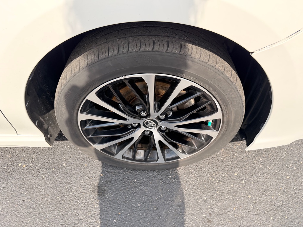 Photo 29 of this TOYOTA CAMRY