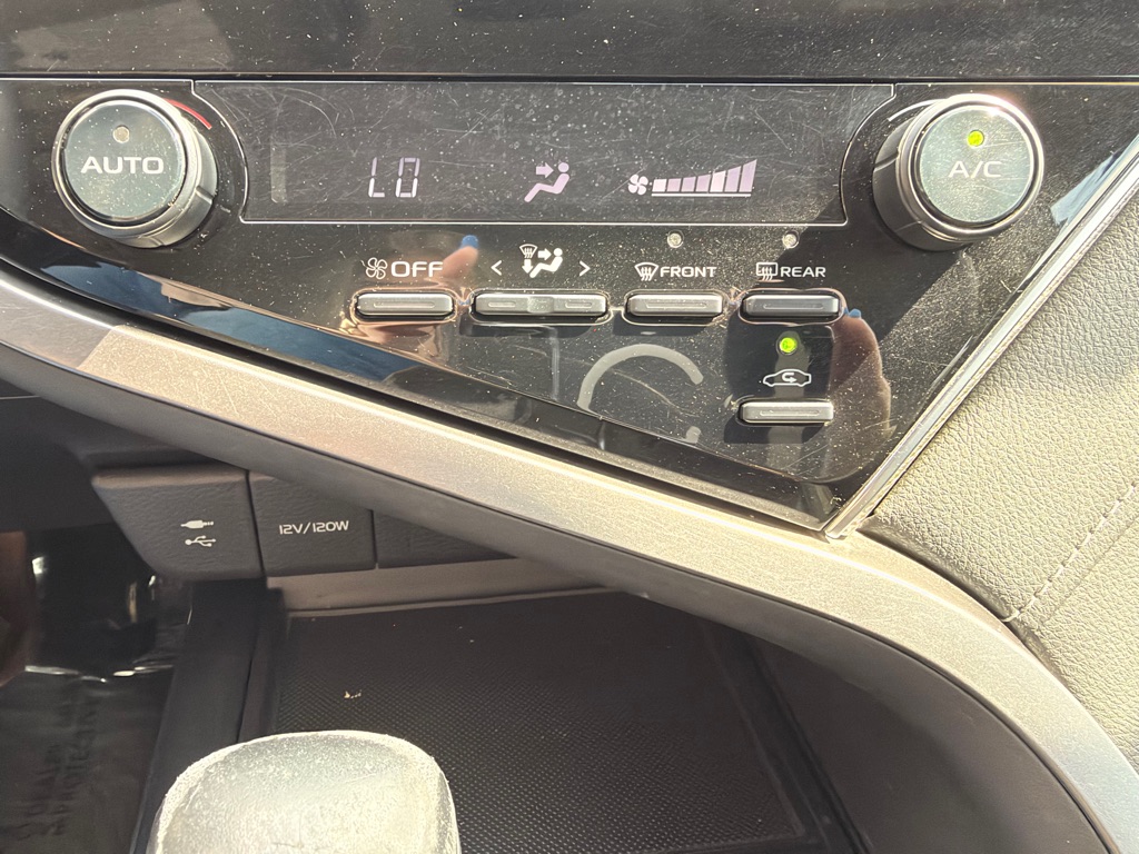 Photo 27 of this TOYOTA CAMRY