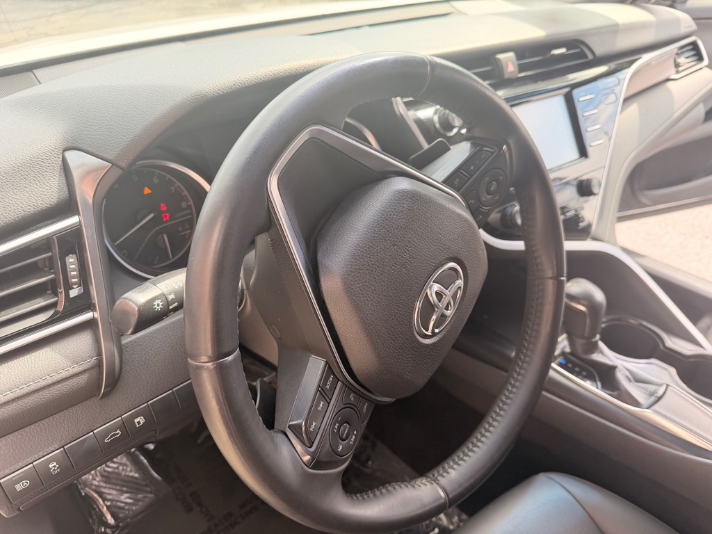 Photo 8 of this TOYOTA CAMRY