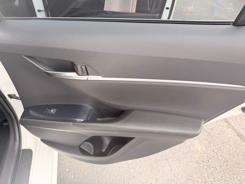 Photo 16 of this TOYOTA CAMRY